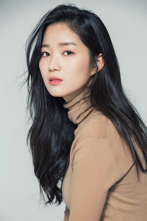 Photo of Kim Hye-yoon from the Latest Netflix gallery
