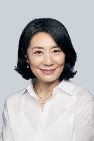 Cho Yun-hee photo