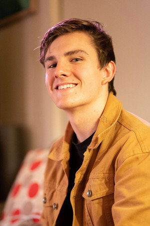 Photo of Michael Hollis from the Latest Netflix gallery