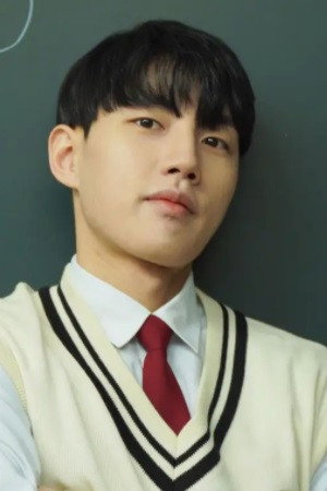 Photo of Lee Jung-min from the Latest Netflix gallery