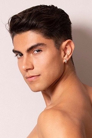 Photo of Alfonso Osnaya from the Latest Netflix gallery