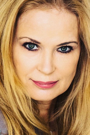 Photo of Melissa Behr from the Latest Netflix gallery
