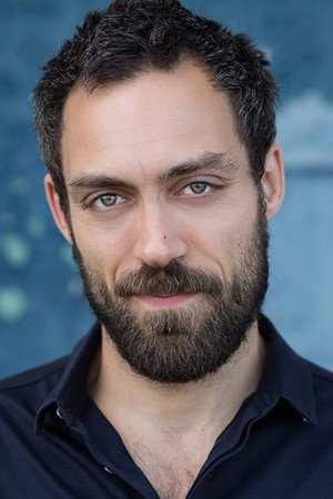 Alex Hassell photo