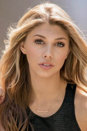 Photo of Brookelynn Elizabeth from the Latest Netflix gallery