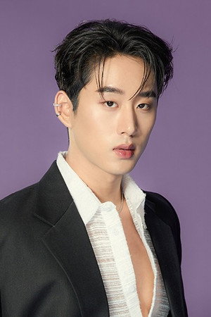 Supha Sangaworawong photo