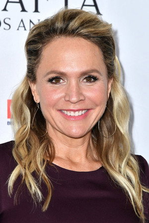 Barbara Alyn Woods photo