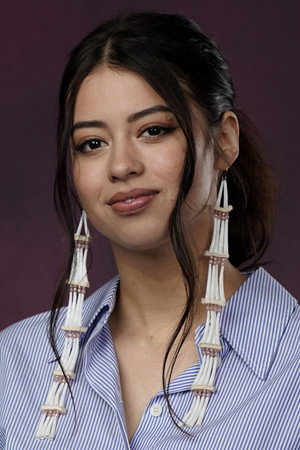 Amber Midthunder photo