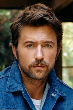 Brandon Sklenar photo