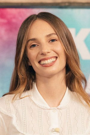 Maya Hawke photo
