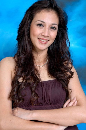 Peggy Melati Sukma photo