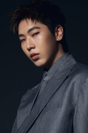 Photo of Pufresh Pufah Amornchatchawankul from the Latest Netflix gallery