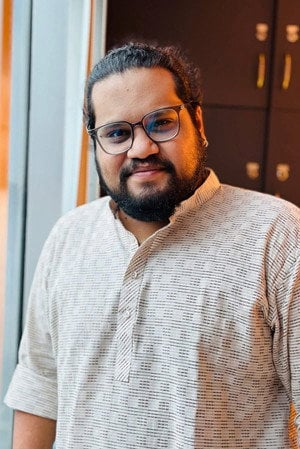 Photo of Arafat Mohsin Nidhi from the Latest Netflix gallery