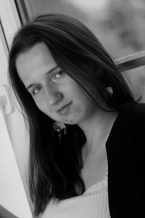 Photo of Anna Korshun from the Latest Netflix gallery