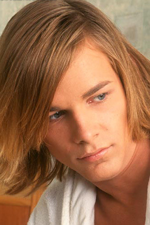 Photo of Ray Renfro from the Latest Netflix gallery