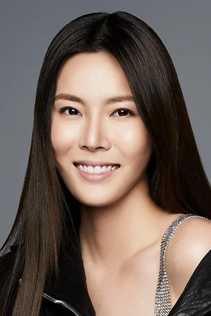 Photo of Carrie Wong from the Latest Netflix gallery