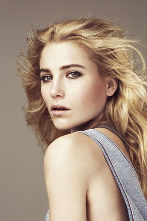 Dree Hemingway photo
