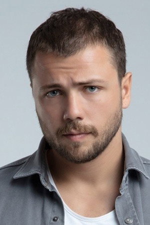 Photo of Tolga Sarıtaş from the Latest Netflix gallery