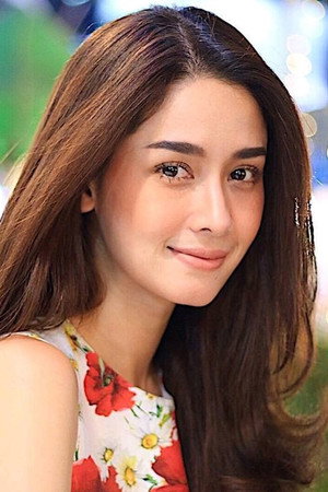 Photo of Amena Pinit from the Latest Netflix gallery