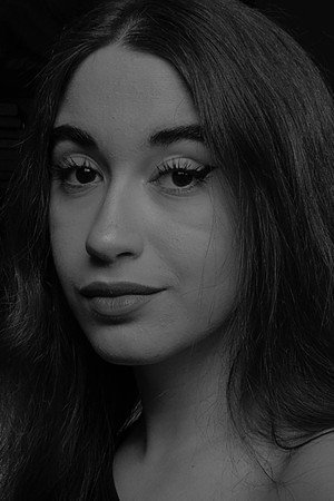 Photo of Natalia González Menchén from the Latest Netflix gallery