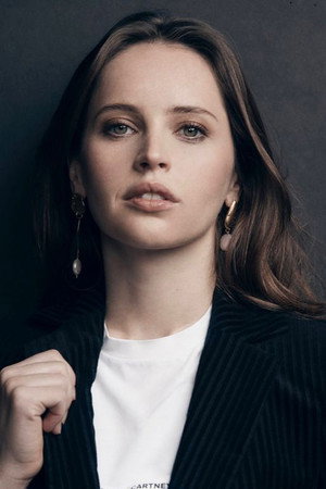 Felicity Jones photo