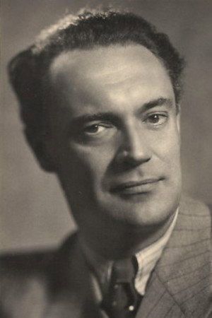 Photo of Gustav Diessl from the Latest Netflix gallery