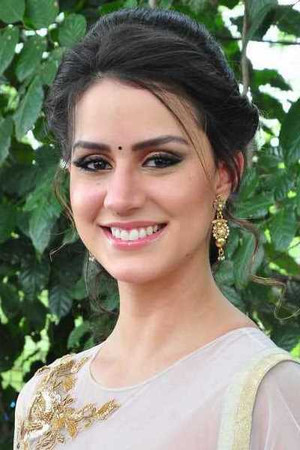 Larissa Bonesi photo