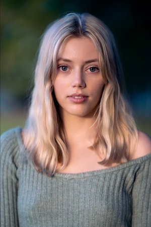 Grace Van Dien photo