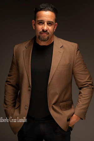 Photo of Gilberto Cruz Lasalle from the Latest Netflix gallery