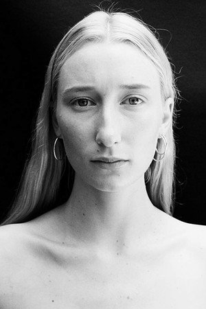 Photo of Anna Cordell from the Latest Netflix gallery