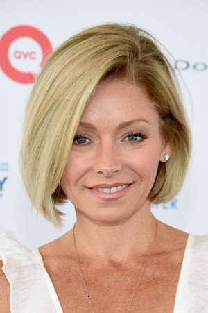 Kelly Ripa photo