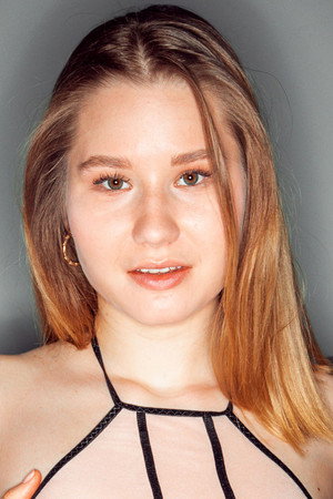 Photo of Amalia Davis from the Latest Netflix gallery