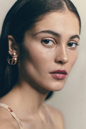 Photo of Luna Pamiés from the Latest Netflix gallery