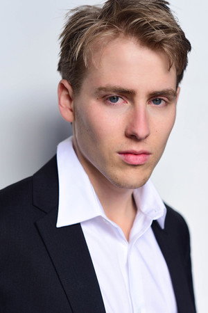 Photo of Devin Brochu from the Latest Netflix gallery