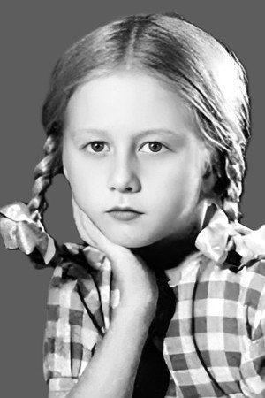 Photo of Betsy Gay from the Latest Netflix gallery