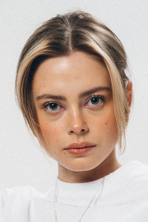 Elli Rhiannon Müller Osborne photo