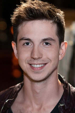 Photo of Augustus Oicle from the Latest Netflix gallery