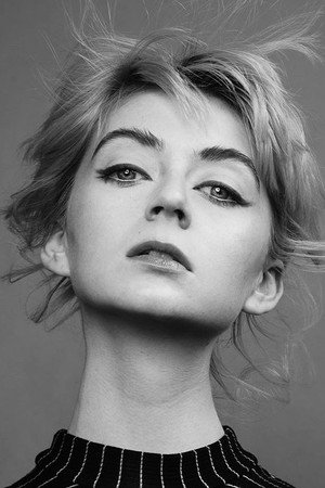 Photo of Nina Burns from the Latest Netflix gallery