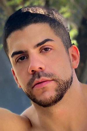 Photo of Fer Froma from the Latest Netflix gallery