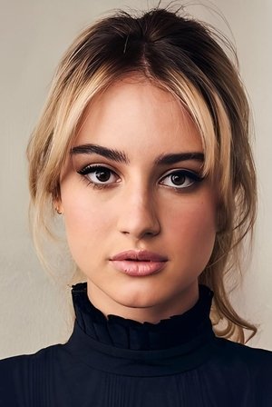 Grace Van Patten photo