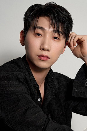 Photo of Yu Seong-yong from the Latest Netflix gallery