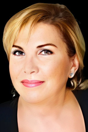 Gül Onat photo