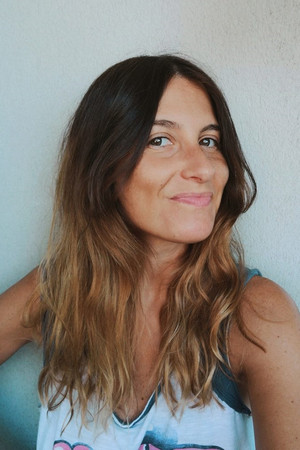 Photo of Laura Hojman from the Latest Netflix gallery