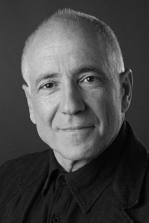 Photo of Emil Wolk from the Latest Netflix gallery