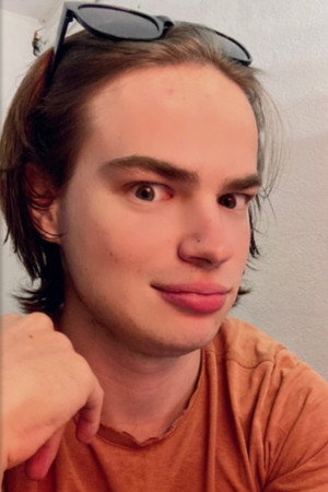 Photo of Justine Tristan Dartois from the Latest Netflix gallery