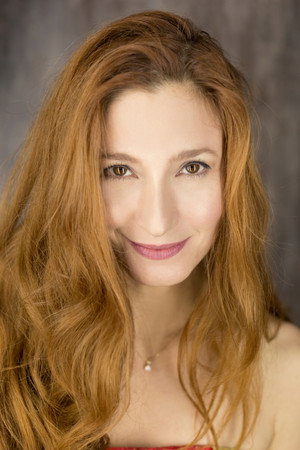 Photo of Victoria Ric from the Latest Netflix gallery