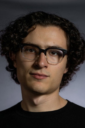 Photo of Patricio Escartín from the Latest Netflix gallery