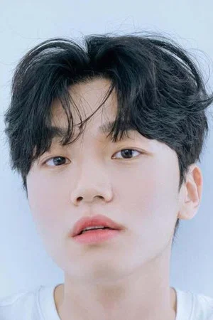 Photo of Shin Yun-je from the Latest Netflix gallery