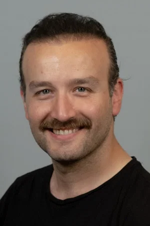 Photo of Osman Kot from the Latest Netflix gallery