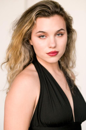 Photo of Victoria Grace from the Latest Netflix gallery