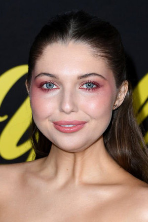 Sammi Hanratty photo